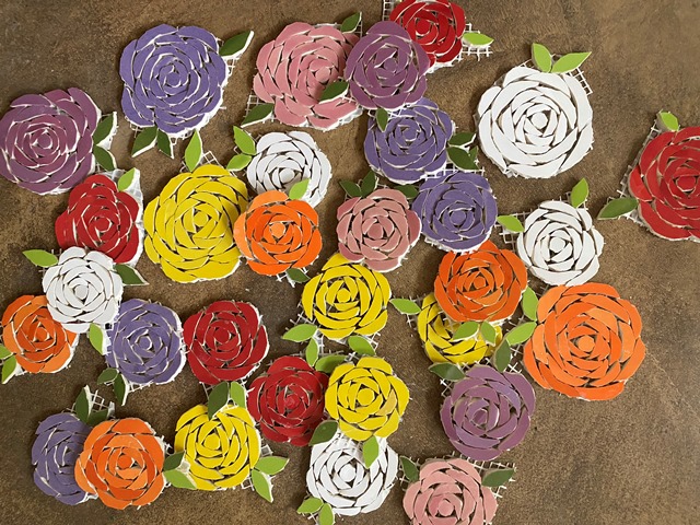 2631--hand-nipped-roses-one-colour-medium--5-65cm--2-leaves